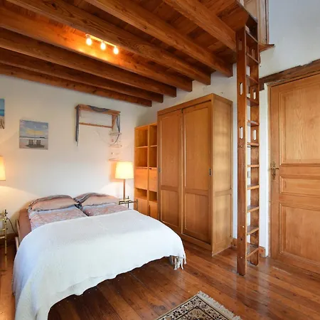 Hébergement de vacances Spacious With Sauna Beausaint