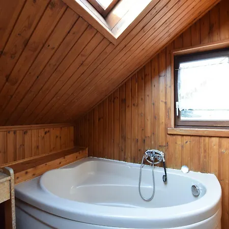 Spacious With Sauna Hébergement de vacances