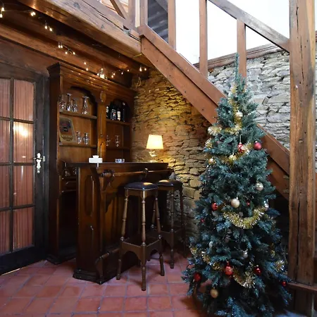 Hébergement de vacances Spacious With Sauna *