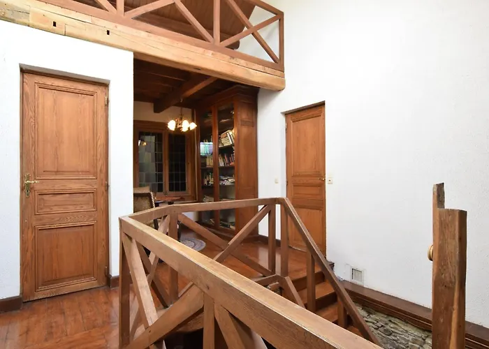 Casa de Férias Spacious With Sauna Beausaint